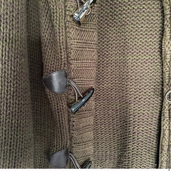 FYLO Olive Green Zip Poncho - Picture 5 of 7